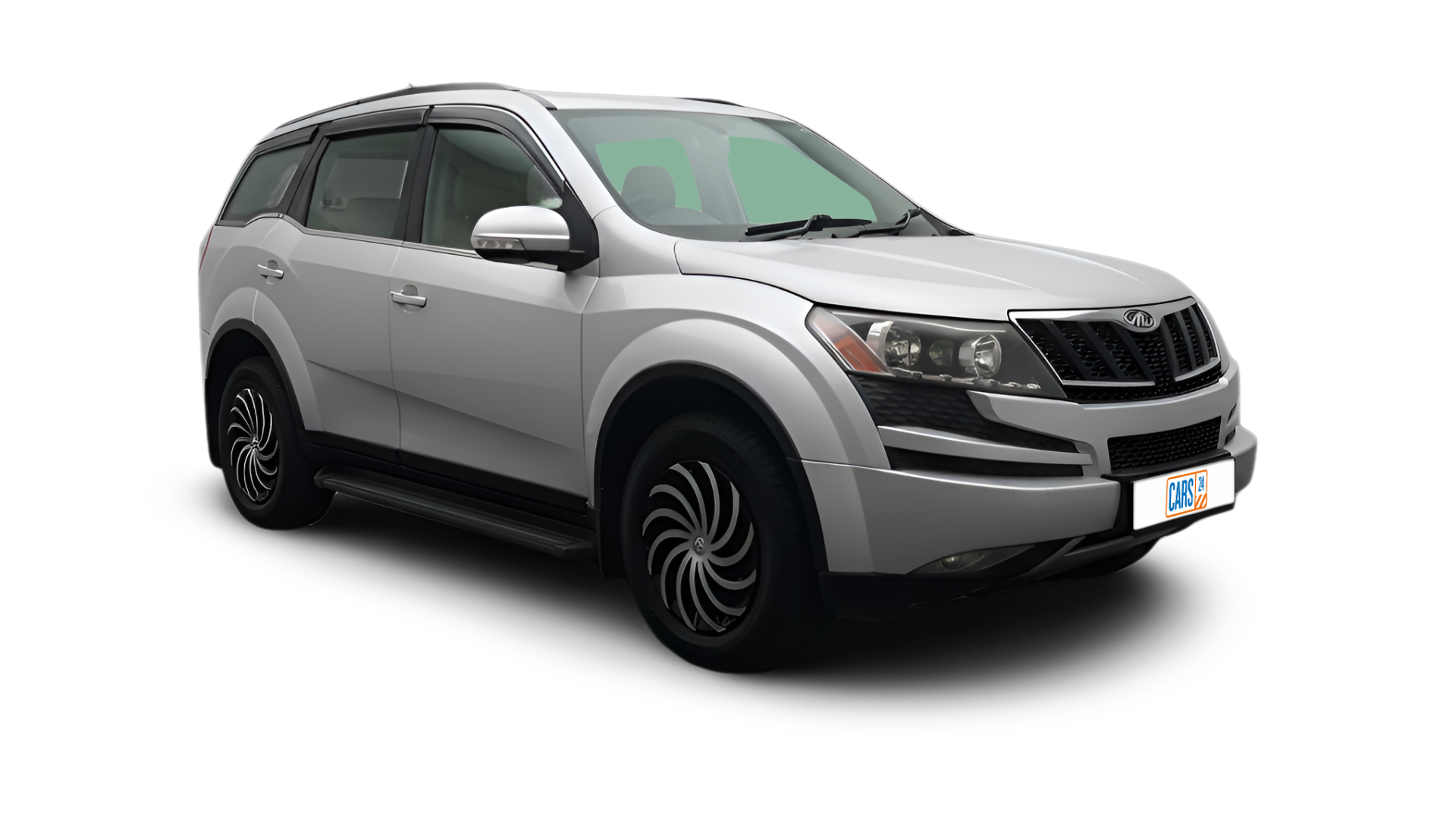 Mahindra XUV500-img